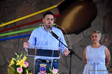 Pregón de La Viña a cargo del alcalde de Telde y actuación del humorista Maestro Florido (Foto Antonio Alí y TA)